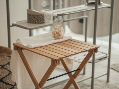 Wie baue ich einen mini‑kardiertisch für die stadtwohnung: materialliste, platzsparbau und workflow für 1–2 kg